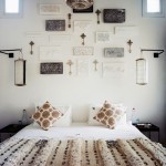 Elemente decorative marocane asezate deasupra patului