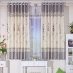 Perdea din voal scurta cu imprimeu floral pentru zona de living